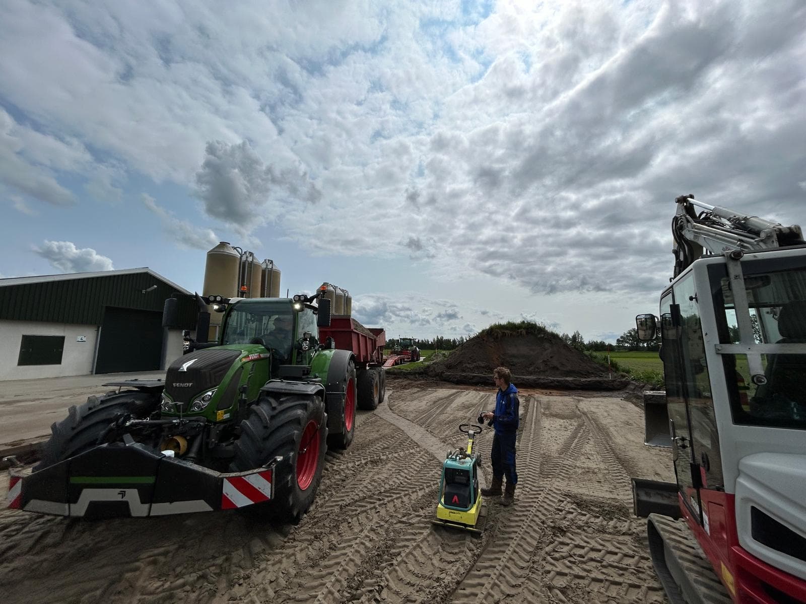 Infra en grondwerk in Friesland door Toering TSG — terreinvoorbereiding en onderbouw